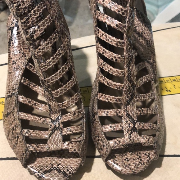 Faux Snake Skin Heels π perfect for a night out! - Picture 4 of 4